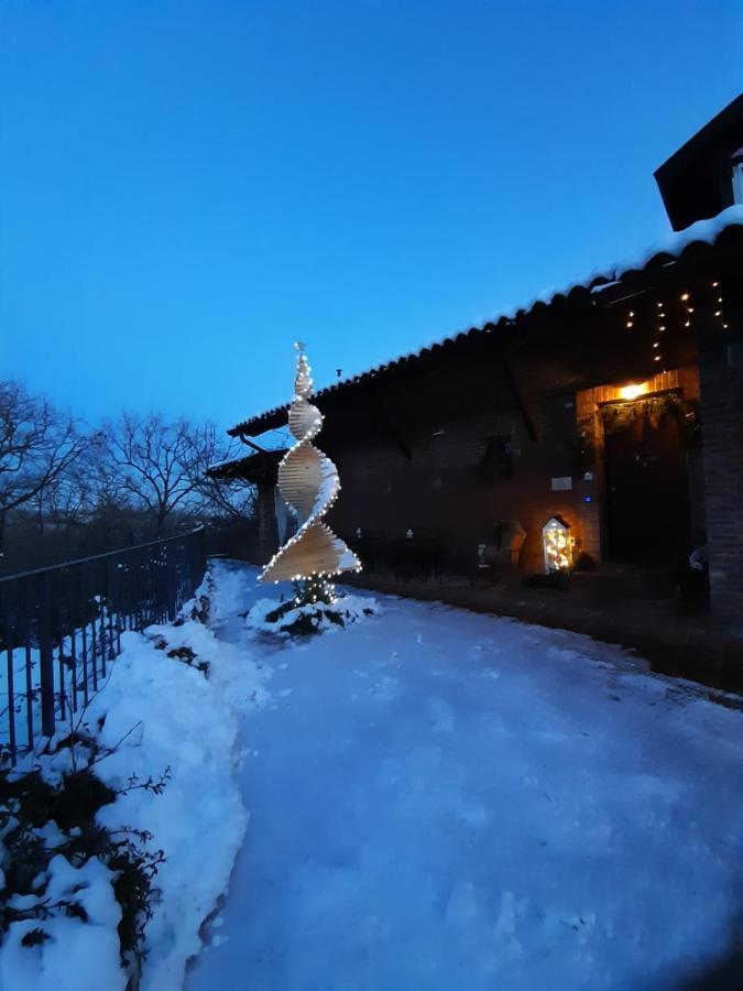 Tenuta Degli Angeli Rossi 아스티 외부 사진